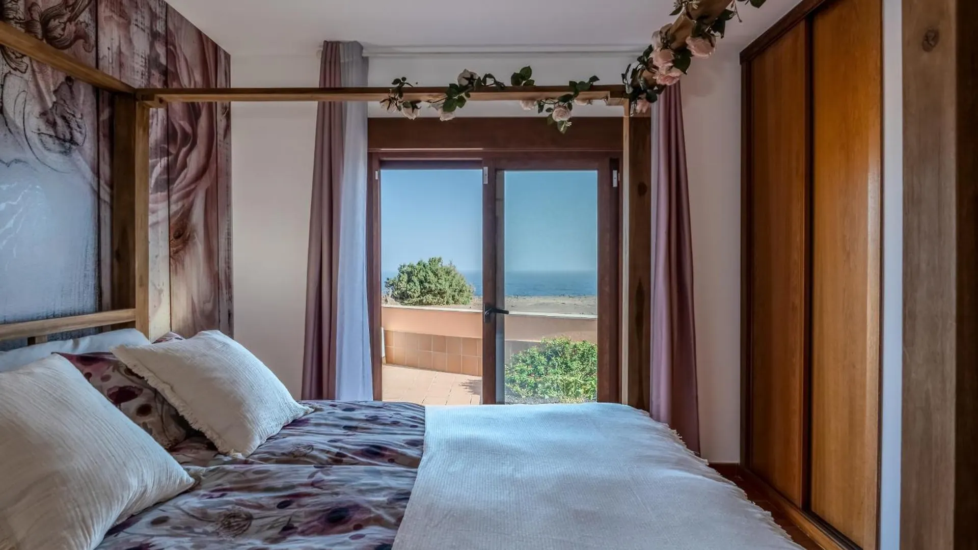 Villa Atlantica - Cliffside Retreat Antigua  Antigua (Fuerteventura)