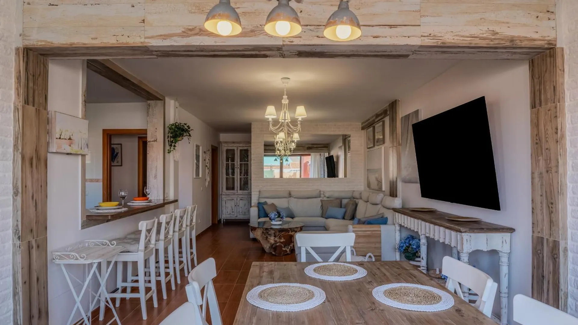 Villa Atlantica - Cliffside Retreat location