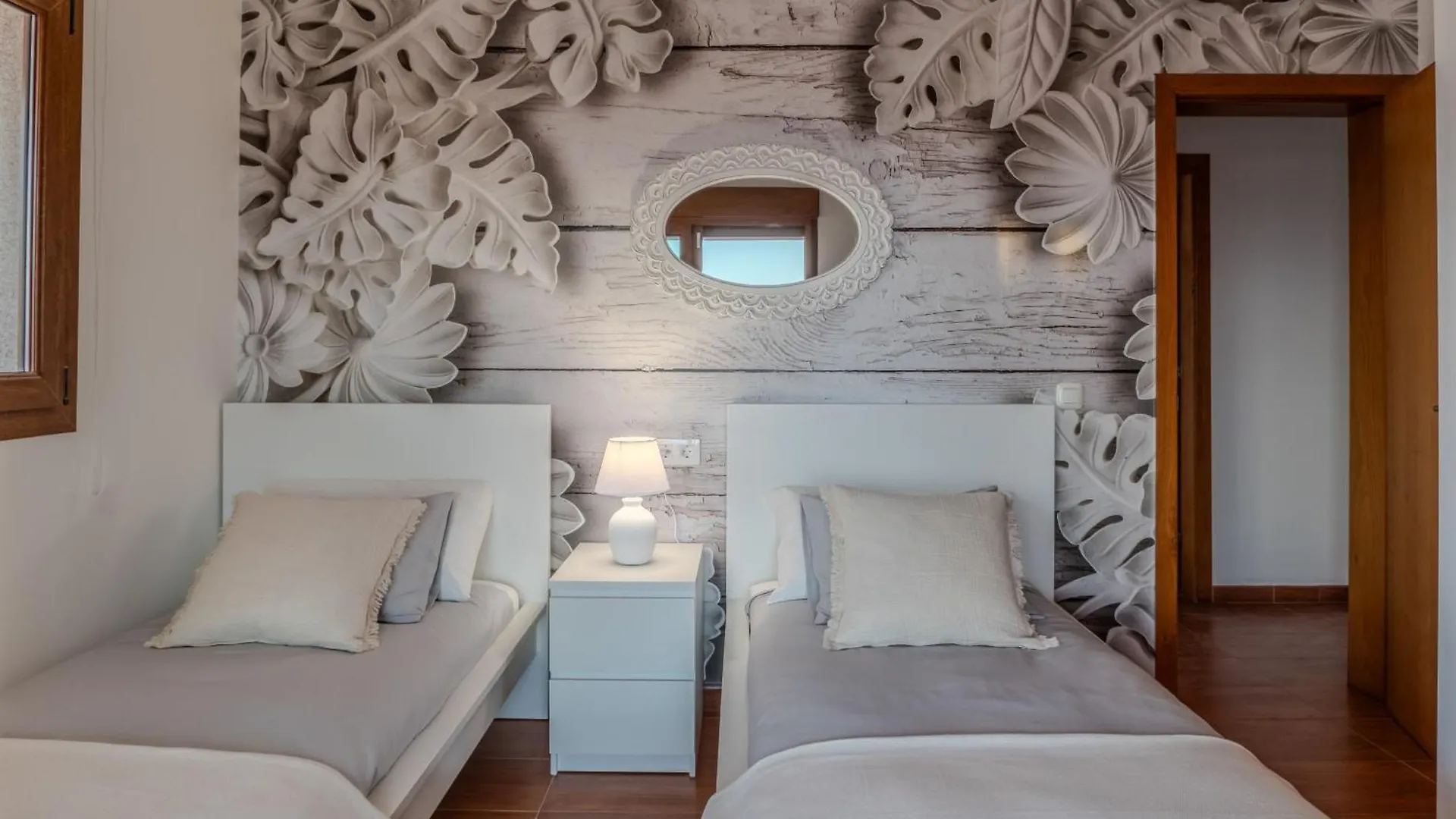 Villa Atlantica - Cliffside Retreat Antigua